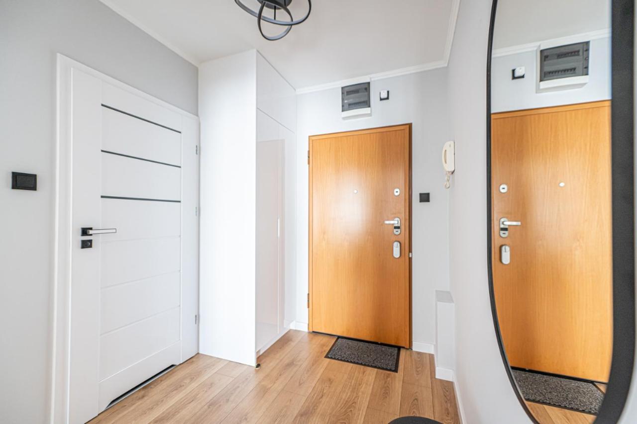 Apartment 24H With Free Garage And Ac Jagielly 5 فروتسواف المظهر الخارجي الصورة